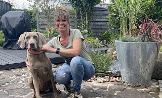Nach einem schweren Start sind Conny Singer-Clausen aus dem Kreis Gütersloh und ihr Hund Sina zu einem unzertrennlichen Duo zusammengewachsen. - Markus Voss