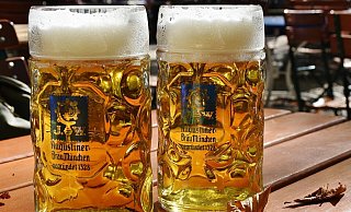 Wo kann man im Kreis Herford im Sommer am besten sein Kaltgetränk genießen? Wir suchen den schönsten Biergarten vor Ort. - (Symbolbild): Pixabay