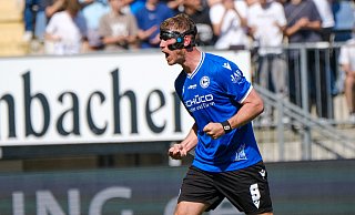 Noch einmal alles rausgehauen: Fabian Klos absolvierte sein letztes Liga-Heimspiel für Arminia Bielefeld. - Andreas Zobe