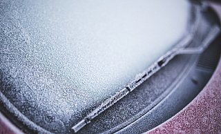 Bei Verkehrskontrollen hat die Polizei mehrere Autofahrer angehalten, die nur mit Gucklöchern unterwegs waren. - Symbolbild/Pixabay