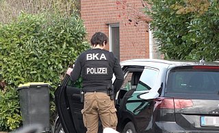 Am 7. Dezember durchsuchten mehr als 30 Einsatzkräfte das Haus der Polizistin. Sie steht im Verdacht, mit „Reichsbürgern“ zu kooperieren. - MT-Archiv