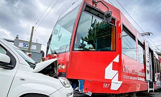 Bei der Kollision mit der Linie 1 wurde ein neuwertiger Wagen zerstört. - Mike-Dennis Müller / www.mdm.photo