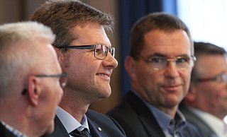 Geschafft: Georg Busse 2017 im Moment der Bekanntgabe des Wahlergebnisses zum Ersten Beigeordneten der Stadt Bad Oeynhausen. Gewählt von dem SPD-geführten Fünferbündnis. - Ulf Hanke