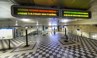 Streik bei Mobiel in Bielefeld: An der Stadtbahn-Station Hauptbahnhof herrschte Leere. - Andreas Zobe