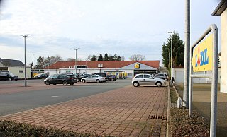 Der Lebensmittelmarkt an der Hatzfelder Straße in Schloß Neuhaus soll durch einen Neubau ersetzt werden. - Anna-Lena Hinder