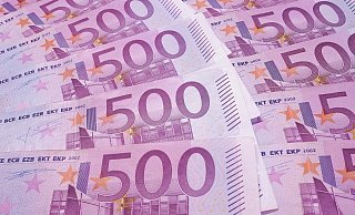 150 gestapelte 500-Euro-Scheine fanden die Drogenfahnder im Kinderzimmerschrank der Familie. - Symbolfoto: Pixabay / Creative Commons