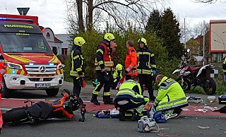 Zu einem schweren Verkehrsunfall war es auf der B61 in Herford gekommen. - Claus Frickemeier