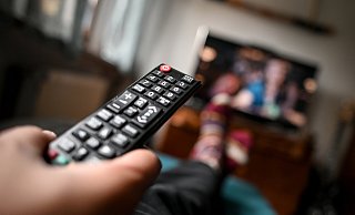 Im April starten bei den Streaminganbietern und in den Mediatheken wieder viele Serien. - (c) dpa-Zentralbild Im April starten bei den Streaminganbietern und in den Mediatheken wieder viele Serien. - (c) dpa-Zentralbild