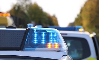 Die Polizei sperrt aktuell zwei von drei Fahrstreifen nach einem Unfall auf der A2 bei Kleinenbremen. - MT-Archiv/Symbolbild
