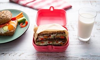 Der "Tigerhappen" für ein ausgewogenes Schulfrühstück in der Brotbox. - Petra Schröder