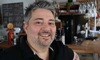Eduardo Fernández-Terrones ist Inhaber der Tapas-Bar Granada und Vinoteca Sevilla und vielen Menschen in Paderborn bekannt. - Holger Kosbab