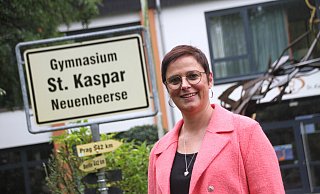 Schon vor 20 Jahren ist sie angekommen: Das Gymnasium St. Kaspar ist genau die Art Schule, für die Christin Johlen brennt, wie sie selbst sagt. Seit diesem August die 45-Jährige Leiterin der Privatschule. - Madita Schellenberg