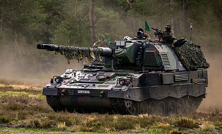 Der Ukraine fehlt Munition - unter anderem für den Einsatz der Panzerhaubitze 2000, die Deutschland an die Ukraine geliefert hat. - (c) Copyright 2022, dpa (www.dpa.de). Alle Rechte vorbehalten