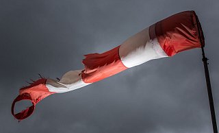 Im Hochstift ist mit Orkanböen von bis zu 120 km/h zu rechnen. - picture alliance / dpa