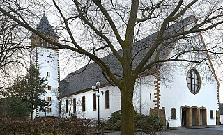 Der Angeklagte war damals Pfarrer der katholischen Liebfrauenkirche in Gütersloh - Archiv/Raimund Vornbäumen