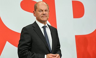 Bundeskanzler Olaf Scholz (SPD) ist deutlicher Kritik zu seinem Auftreten und den jüngsten politischen Entscheidungen ausgesetzt. - IMAGO/Jan Huebner
