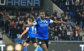 Merveille Biankadi brachte Arminia Bielefeld gegen 1860 München mit 1:0 in Front. - Andreas Zobe