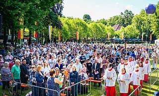 Die Kinderwallfahrt im Erzbistum Paderborn ist alle zwei Jahre ein buntes Glaubensfest, hier zuletzt 2022. - BESIM MAZHIQI
