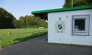 Der Eingangsbereich zum Sportplatz des TuS FA Dünne. - Thorsten Mailänder