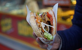 Ab Mittwoch, 14 Uhr, öffnet das neue Döner-Restaurant "Krispy Kebab" seine Türen. - Symbolfoto/Pixabay
