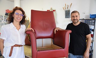 Elena Sauer und ihr Mitarbeiter Munif Isso in den neuen Räumen an der Spenger Poststraße. - Mareike Patock