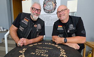 Maik Draisvogt, alias "Grandpa" und Michael Rüschenbeck, alias "Popeye", setzen sich mit dem Verein U.B.A.K.A Ostwestfalen für finanziell benachteiligte Kinder ein. - Andreas Zobe