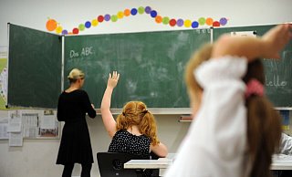 Die Entwicklung der Schülerzahlen ist immer wieder eine spannende Angelegenheit. Dieses Jahr wechseln 450 Viertklässler von einer Bad Oeynhausener Grundschule an die weiterführende Schule. - Verwendung weltweit