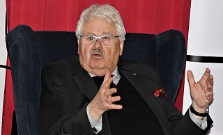 Der CDU- und Europapolitiker Elmar Brok, der in Schloß Holte-Stukenbrock aufgewachsen ist, trägt nicht zu Unrecht den Beinamen „Mister Europa“. Seine Ansichten über alles, was mit Europa zu tun hat, sind weithin geschätzt. - Knut Dinter