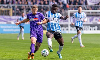 Merveille Biankadi (r.) wird Arminia Bielefeld verstärken. Er könnte eine Phase einläuten, in der den DSC nach dem ersten Schwung an Talenten auch arrivierte Profis verstärken. - IMAGO/Eibner