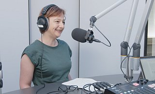Nadine Conti ist ehemalige Redakteurin beim Mindener Tageblatt und war im "Ostwestfälle"-Studio zu Gast, um in Staffel 3 über "die Strahlenmafia" zu sprechen. - Jan-Philipp Adams