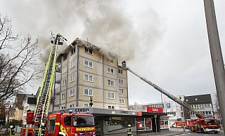 Brennende Hochhäuser wie hier am Lübbertor ist das Grauen vieler Menschen. - Frank-Michael Kiel-Steinkamp
