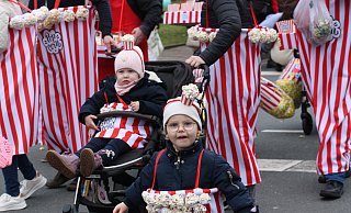 Beverungen: Viel Spaß hatten die kleinen und großen Narren beim CVWB Kinderkarnevalsumzug in Beverungen. - Torsten Wegener