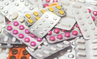 Medikamente, vor allem Fiebersäfte für Kinder, Antibiotika und Schmerzmittel waren schon vor Monaten knapp. Jetzt ist der Mangel dramatischer als je zuvor. - Symbolfoto: Pixabay