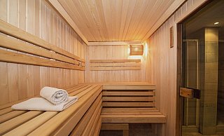 Ein Sauna-Besuch wurde für eine Bünderin zum Albtraum. - Symbolbild: Pixabay