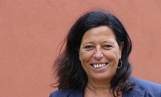 Beatrix Diel, Leiterin der Realschule Enger, sieht den erhöhten Vekehr durch "Elterntaxis" als problematisch. - Ekkehard Wind