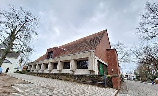 Das Dietrich-Bonhoeffer-Haus soll abgerissen werden und ein neues, kleineres Gemeindezentrum entstehen. - Peter Heidbrink