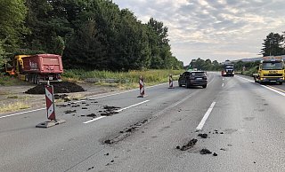 Im August hatte ein Lkw auf der A 2 Klärschlamm verloren. Die Autobahn war für acht Stunden gesperrt. - Michael Scherer/Kottmeyer Transport GmbH