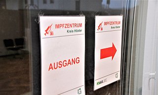 Wie kommt man aus seinem Impftermin wieder raus, wenn man spontan einen früheren bekommen hat? Das ist zumindest für über 80-Jährige sehr schwierig. - David Schellenberg