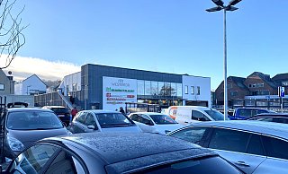 Der Parkplatz am Papendiek befindet sich zwar dicht am Einkaufszentrum Westertor, hat aber nur gut 140 Plätze und darf nur eine Stunde genutzt werden. - Heike von Schulz Der Parkplatz am Papendiek befindet sich zwar dicht am Einkaufszentrum Westertor, hat aber nur gut 140 Plätze und darf nur eine Stunde genutzt werden. - Heike von Schulz