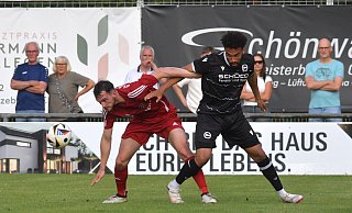 Im Testspiel gegen Oberligist Victoria Clarholz lief Jesse Tugbenyo (rechts) noch im Trikot von Arminia Bielefeld auf. - Jens Dünhölter