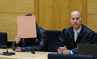 Strafverteidiger Peter Rostek vertritt den angeklagten Bielefelder vor Gericht. - Andreas Zobe