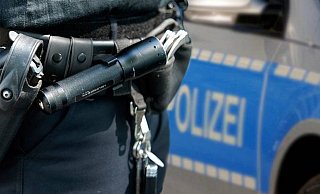 In einer ruhigen Wohnsiedlung in Enger haben sich dramatische Szenen abgespielt. - Symbolfoto: DPA