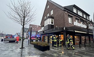 Die Feuerwehrleute konnten bei dem Einsatz in Verl rasch Entwarnung geben. - Thorsten Heß