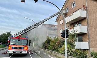 Aufgrund des Brandes an der Wewerstraße in Elsen mussten 20 Personen ihre Wohnungen verlassen. - Ralph Meyer