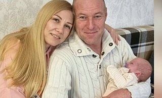 Kleine Familie: Oskana und Gero Berndt mit Amy Sophie. - Privat