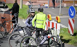 Für den Osterlauf am Karsamstag werden in der Innenstadt viele Straßen temporär gesperrt. Auch Fahrradfahrer müssen dann warten, bis die Läuferinnen und Läufer fertig sind oder auf andere Strecken ausweichen. - Besim Mazhiqi