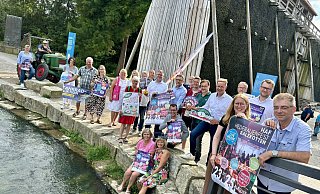 Vereine, Gruppen und Institutionen tragen das Hederauenfest, organisiert wird es von Salzkotten Marketing. Entlang der Heder spielen sich die meisten Programmpunkte ab. - Jens Reddeker