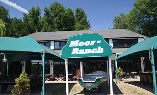 Die "Moor-Ranch" am Hücker Moor in Spenge war im September 2021 geschlossen worden. Bald soll in die Gaststätte neues Leben einziehen. - Mareike Patock