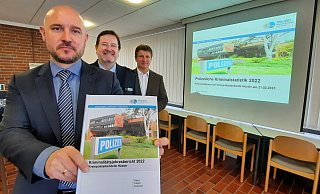Peter Hentschel, Leiter der Abteilung Kriminalität bei der Polizei in Höxter (v. l.), Polizeidirektor Christian Brenski und Landrat Michael Stickeln. - David Schellenberg