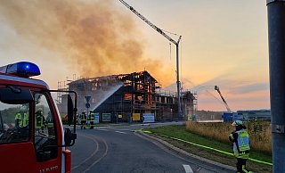 Der Rohbau "Auf der Iserkuhle" in Bad Wünnenberg wurde bei dem Brand vollständig zerstört. - Feuerwehr Bad Wünnenberg